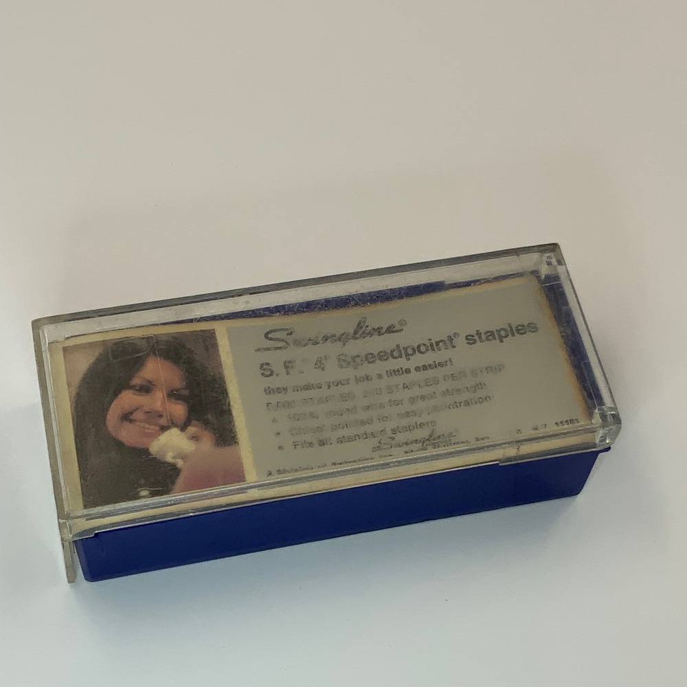 Vintage Swingline SF 4 Speedpoint Staples 5000 Full Strip Blue Plastic Case Case